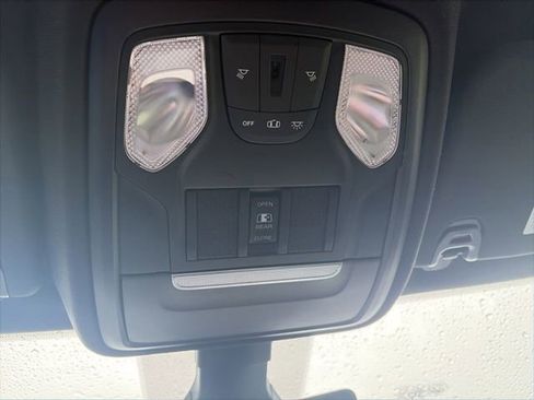 Used 2020 RAM 1500 Big Horn AWD/4WD image 20
