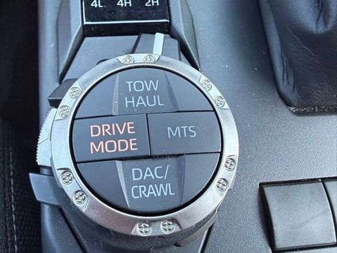 Used 2025 Toyota 4Runner TRD Off-Road AWD/4WD image 26