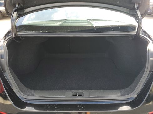 Certified 2022 Nissan Sentra S image 9