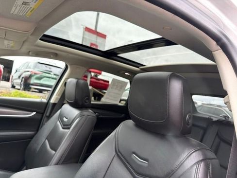 Used 2019 Cadillac XT5 Luxury AWD/4WD image 17