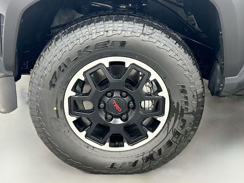 New 2026 Toyota Tacoma TRD Off-Road AWD/4WD image 9