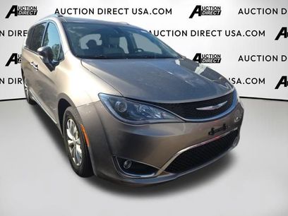 Used 2018 Chrysler Pacifica Touring-L Plus