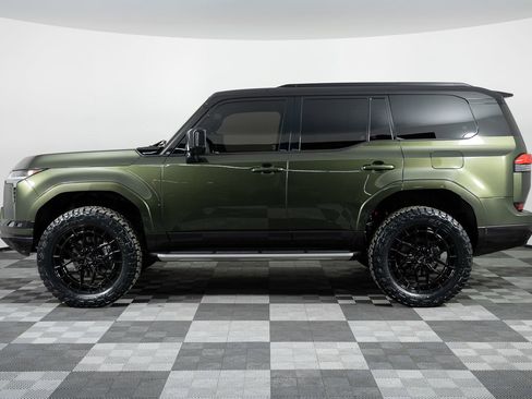 Used 2025 Lexus GX 550 image 3