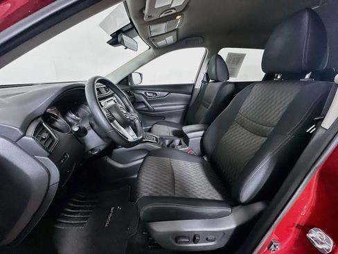 Used 2019 Nissan Rogue SV w/ Premium Package FWD image 13