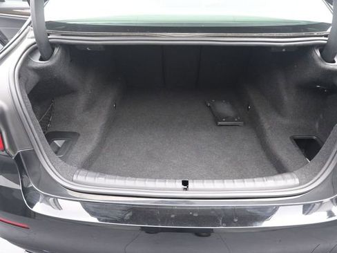 New 2022 BMW 530i xDrive w/ Premium Package image 18