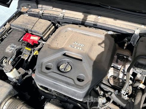 Used 2021 Jeep Wrangler Sport AWD/4WD image 35