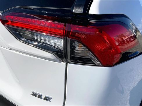 Certified 2025 Toyota RAV4 XLE FWD image 30