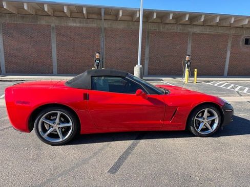 Used 2011 Chevrolet Corvette Convertible w/ 1LT RWD image 8