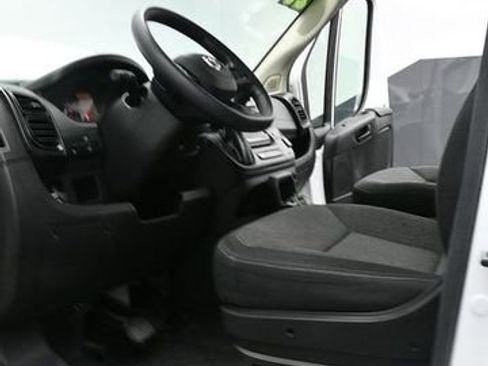 Used 2025 RAM ProMaster 2500 w/ Convenience Group FWD image 13