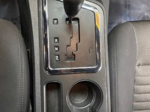 Used 2014 Dodge Challenger SXT image 15