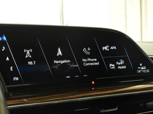 Used 2023 Cadillac Escalade ESV Premium Luxury w/ LPO, Floor Liner Package AWD/4WD image 16