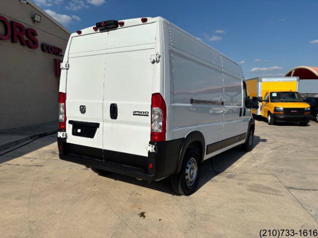 Used 2024 RAM ProMaster 2500 w/ Convenience Group FWD image 7