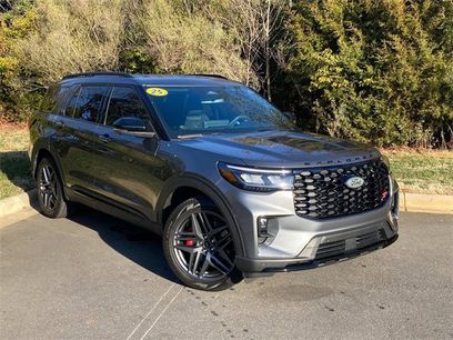 Used 2025 Ford Explorer ST