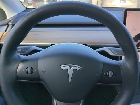 Used 2023 Tesla Model Y Long Range image 30