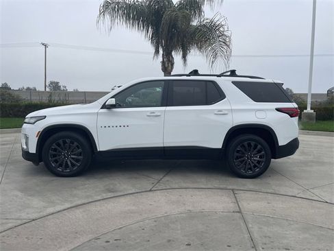 Used 2023 Chevrolet Traverse RS image 5