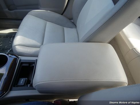 Used 2012 Toyota Camry XLE FWD image 34