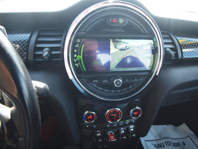 Used 2019 MINI Cooper S w/ Signature Upholstery Package FWD image 10
