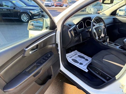 Used 2012 Chevrolet Traverse LT w/ All-Star Edition image 17
