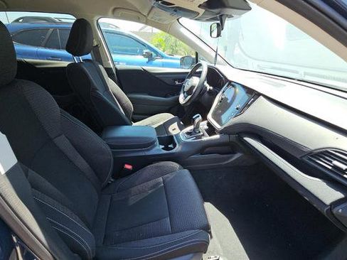 Used 2024 Subaru Outback Premium AWD/4WD image 8