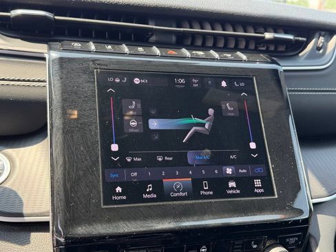 Used 2024 Jeep Grand Cherokee Altitude AWD/4WD image 22