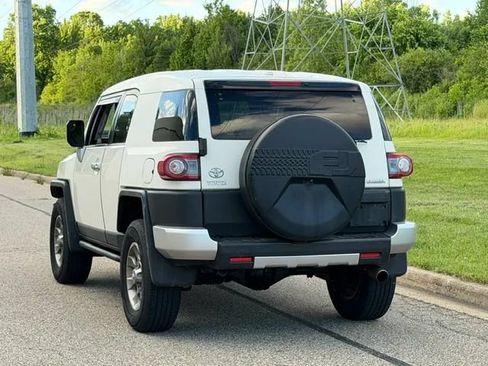 Used 2013 Toyota FJ Cruiser 4WD w/ Convenience Pkg image 26