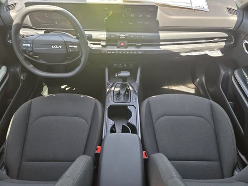 New 2026 Kia K4 FWD image 18
