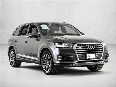 Used 2019 Audi Q7 3.0T Prestige w/ Prestige Package image 3