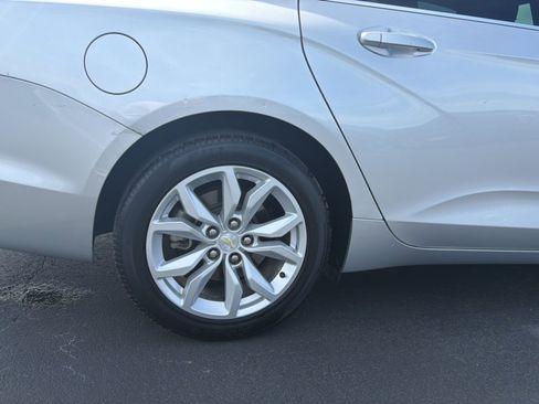 Used 2017 Chevrolet Impala LT image 4