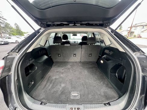 Used 2019 Ford Edge SE AWD/4WD image 11