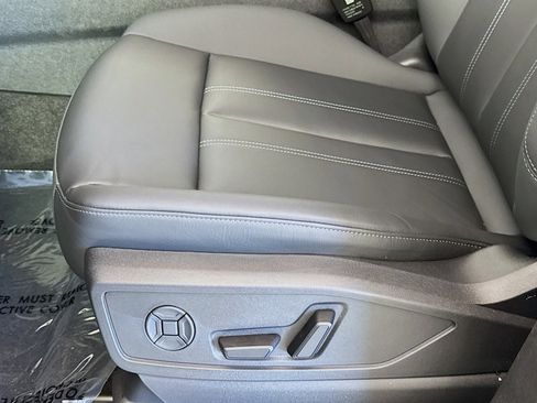 New 2025 Audi Q5 Premium image 17