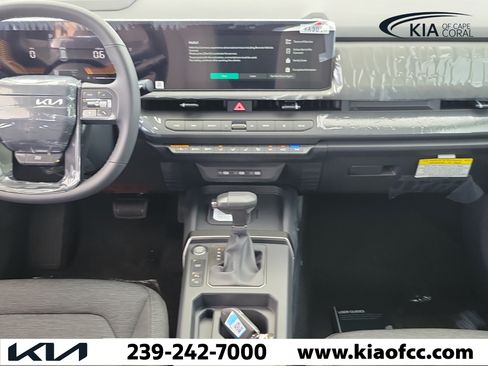 New 2027 Kia Seltos S FWD image 17