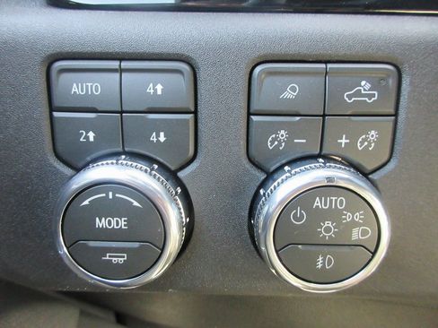 New 2026 GMC Sierra 2500 SLE w/ SLE Value Package; image 17