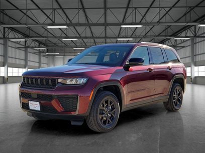 New 2026 Jeep Grand Cherokee Altitude