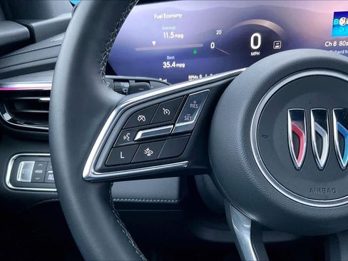 Certified 2025 Buick Enclave Preferred image 23