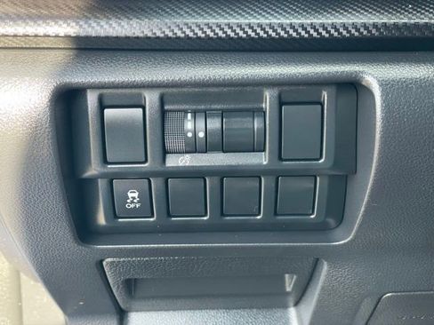 Used 2020 Subaru Crosstrek 2.0i Premium image 14