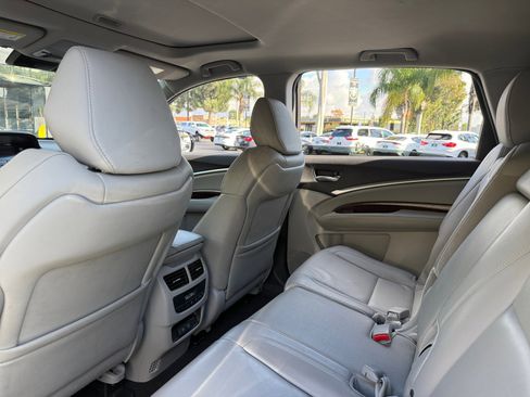 Used 2020 Acura MDX SH-AWD image 16