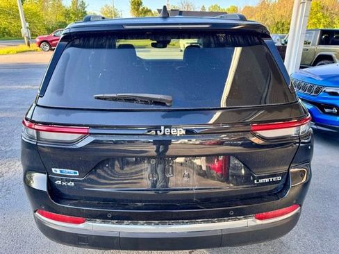 Used 2023 Jeep Grand Cherokee Limited w/ Trailer Tow Prep Group (B) AWD/4WD image 4