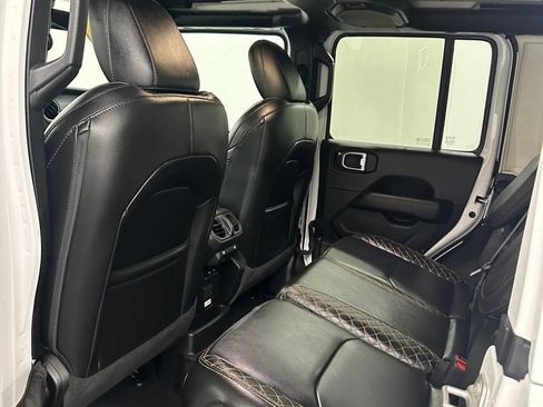 Used 2023 Jeep Wrangler Unlimited Sahara AWD/4WD image 29