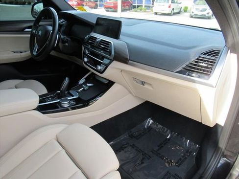 Used 2021 BMW X3 xDrive30i w/ Premium Package image 11