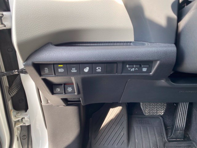Certified 2025 Toyota Sienna Platinum AWD/4WD image 14