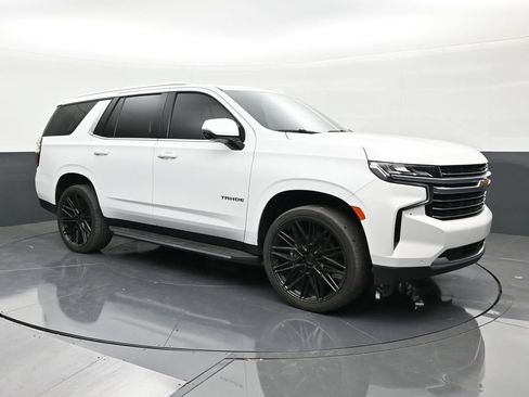 Used 2022 Chevrolet Tahoe LT w/ Luxury Package RWD image 7
