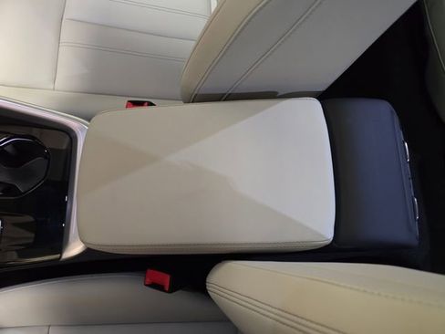 Certified 2025 Audi Q5 Premium Plus w/ Premium Plus image 29