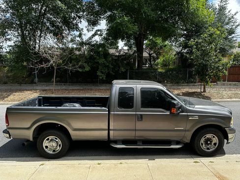 Used 2007 Ford F250 XLT RWD image 8