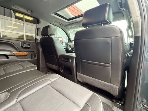 Used 2018 Chevrolet Silverado 2500 High Country w/ Duramax Plus Package AWD/4WD image 39