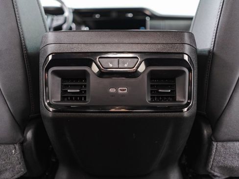 Used 2024 GMC Sierra 1500 AT4 w/ Technology Package image 31