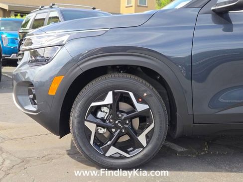 New 2026 Kia Seltos EX FWD image 9