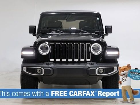 Used 2018 Jeep Wrangler Unlimited Sahara w/ Cold Weather Group AWD/4WD image 2