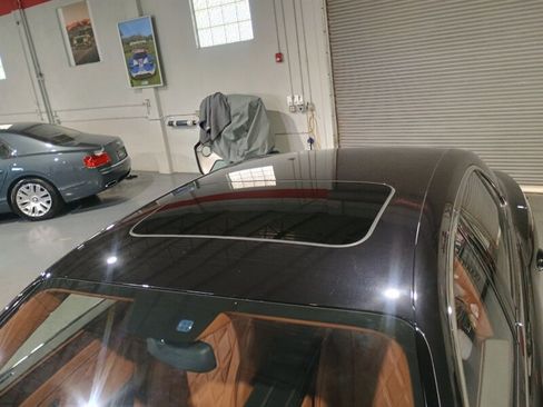 Used 2015 Bentley Flying Spur V8 image 11