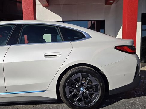 Used 2023 BMW i4 eDrive40 w/ Premium Package image 7