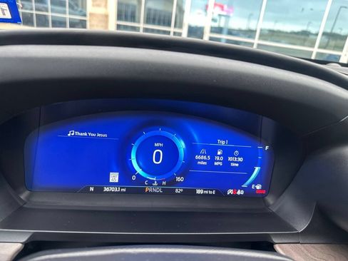 Used 2023 Ford Explorer Platinum w/ Technology Package AWD/4WD image 13